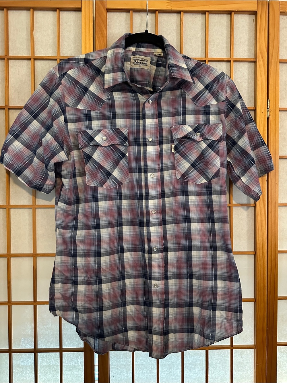 Women’s Levi's Short-Sleeve Plaid Button-Down Shirt - Blue & Red